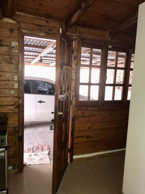 Pequena Casa De Troncos, Detras De Casa Principal No Trabajo Con Tarjeta De Credito Puerto Madryn Kültér fotó