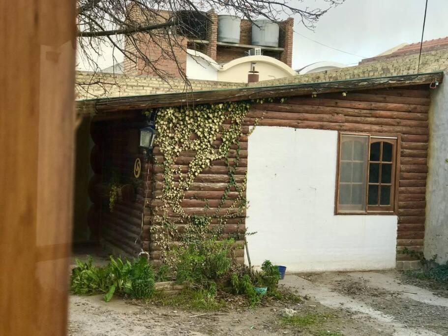 Pequena Casa De Troncos, Detras De Casa Principal No Trabajo Con Tarjeta De Credito Puerto Madryn Kültér fotó