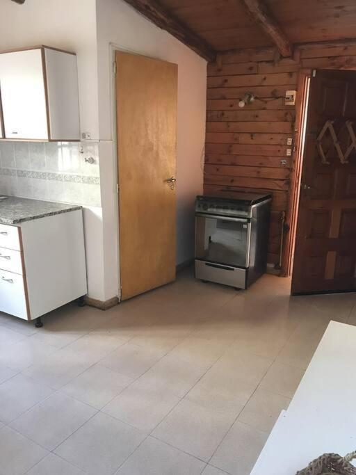 Pequena Casa De Troncos, Detras De Casa Principal No Trabajo Con Tarjeta De Credito Puerto Madryn Kültér fotó